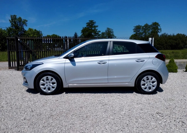 Hyundai i20 cena 41950 przebieg: 130772, rok produkcji 2018 z Niemcza małe 172
